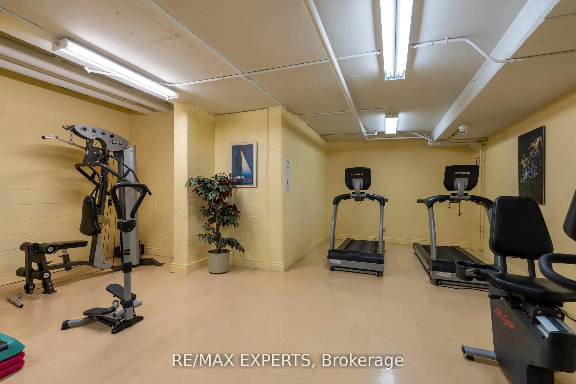 Photo 44 of Unit 406, 10 Dayspring Circle, Brampton, Goreway Drive Corridor — HOMEH