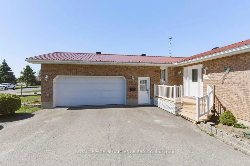Photo 3 of 5320 Maple Street, Edwardsburgh/Cardinal, Town of Cardinal — HOMEH