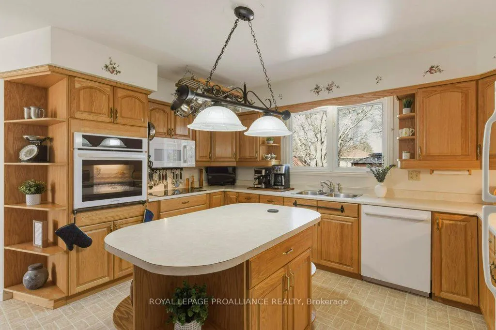 Photo 16 of 5320 Maple Street, Edwardsburgh/Cardinal, Town of Cardinal — HOMEH