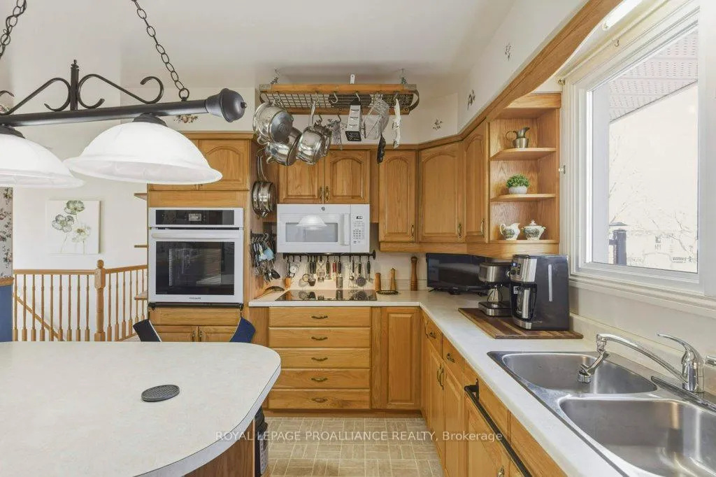 Photo 19 of 5320 Maple Street, Edwardsburgh/Cardinal, Town of Cardinal — HOMEH