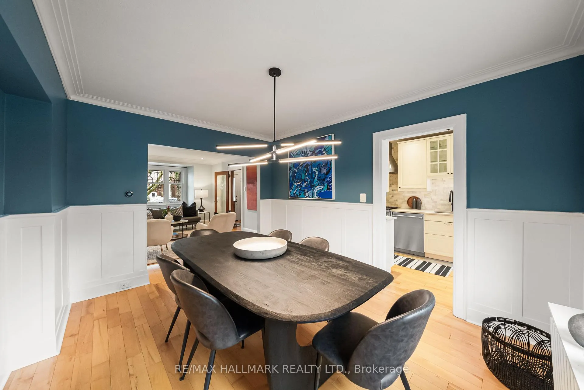 Photo 10 of 24 Ronan Avenue, Toronto, Lawrence Park North — HOMEH