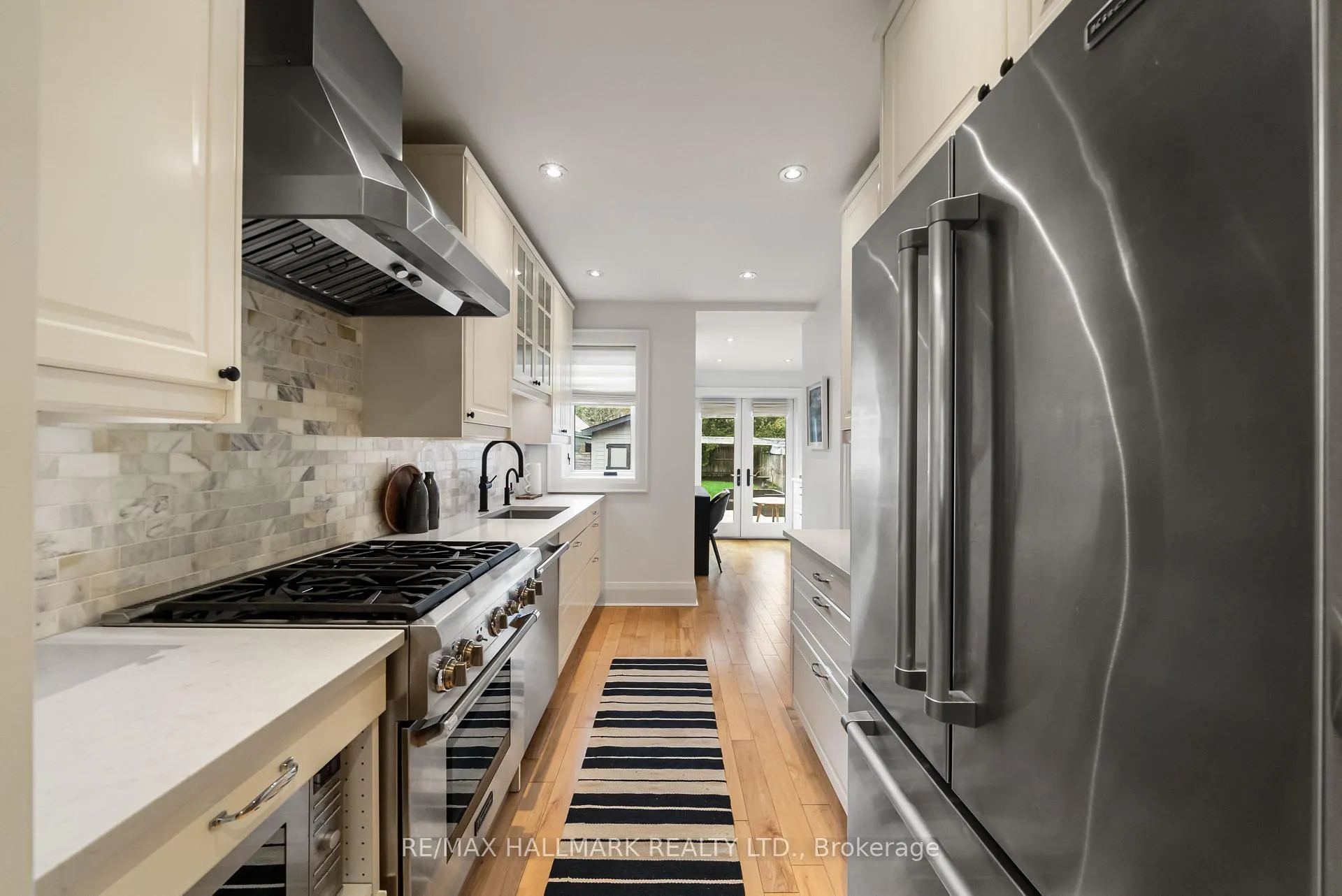 Photo 12 of 24 Ronan Avenue, Toronto, Lawrence Park North — HOMEH