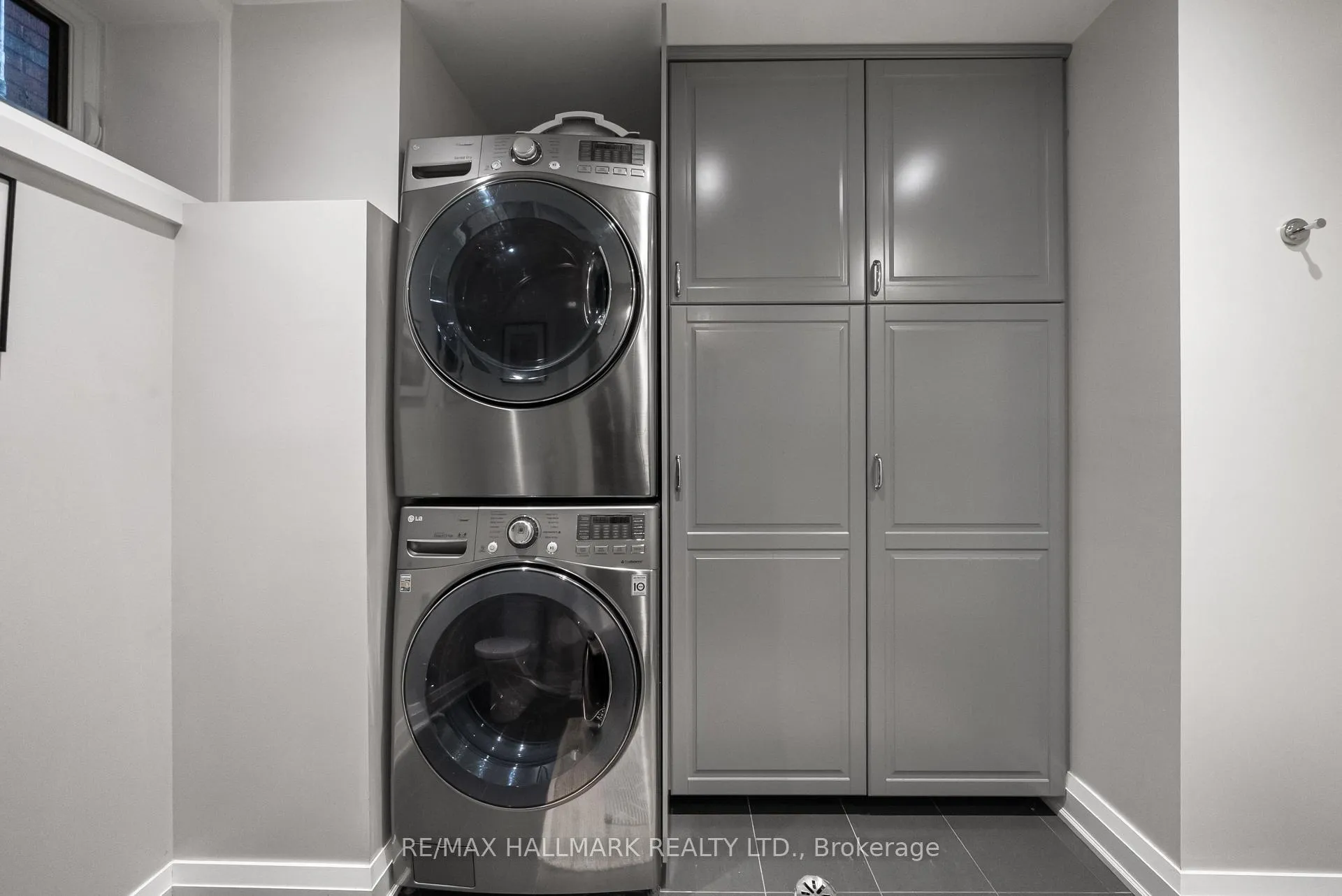 Photo 34 of 24 Ronan Avenue, Toronto, Lawrence Park North — HOMEH