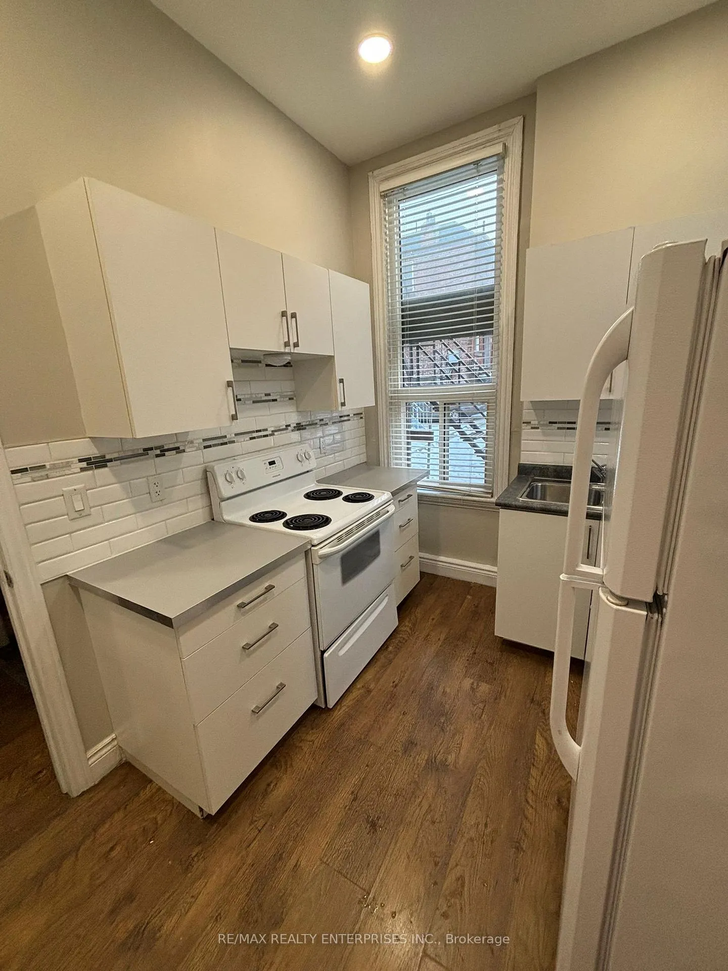 Photo 4 of Unit 2A, 156 James Street S, Hamilton, Durand — HOMEH