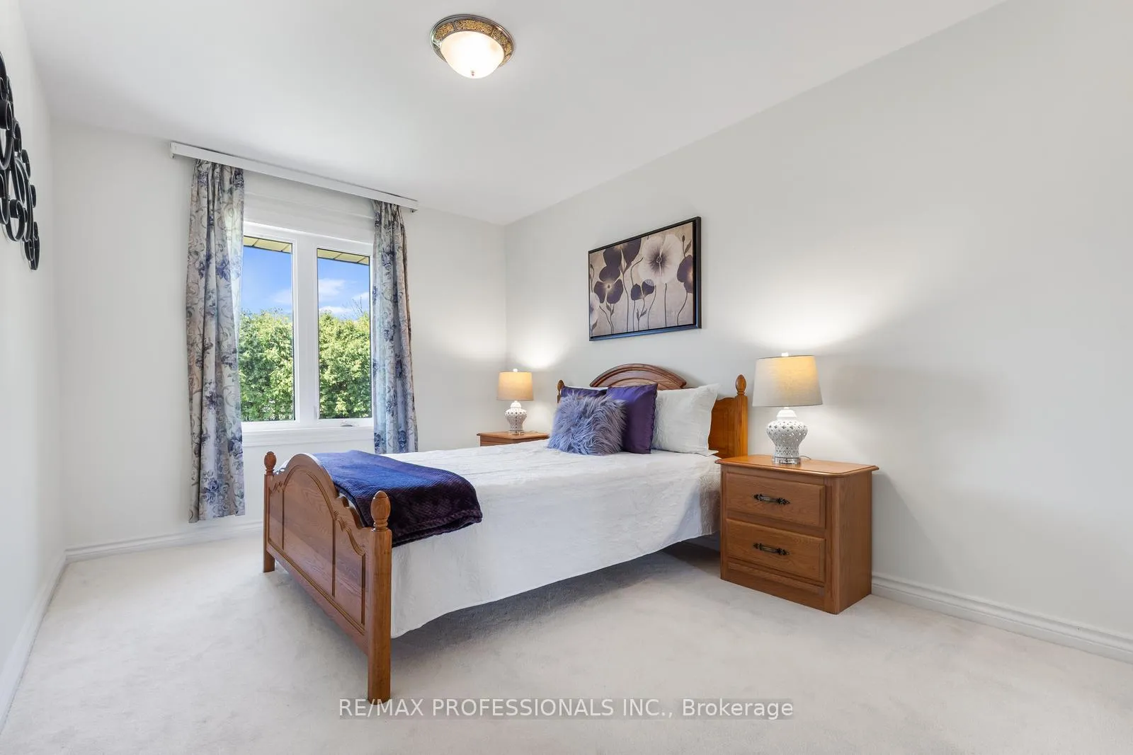 Photo 21 of 162 Lloyd Manor Road, Etobicoke, Princess-Rosethorn — HOMEH