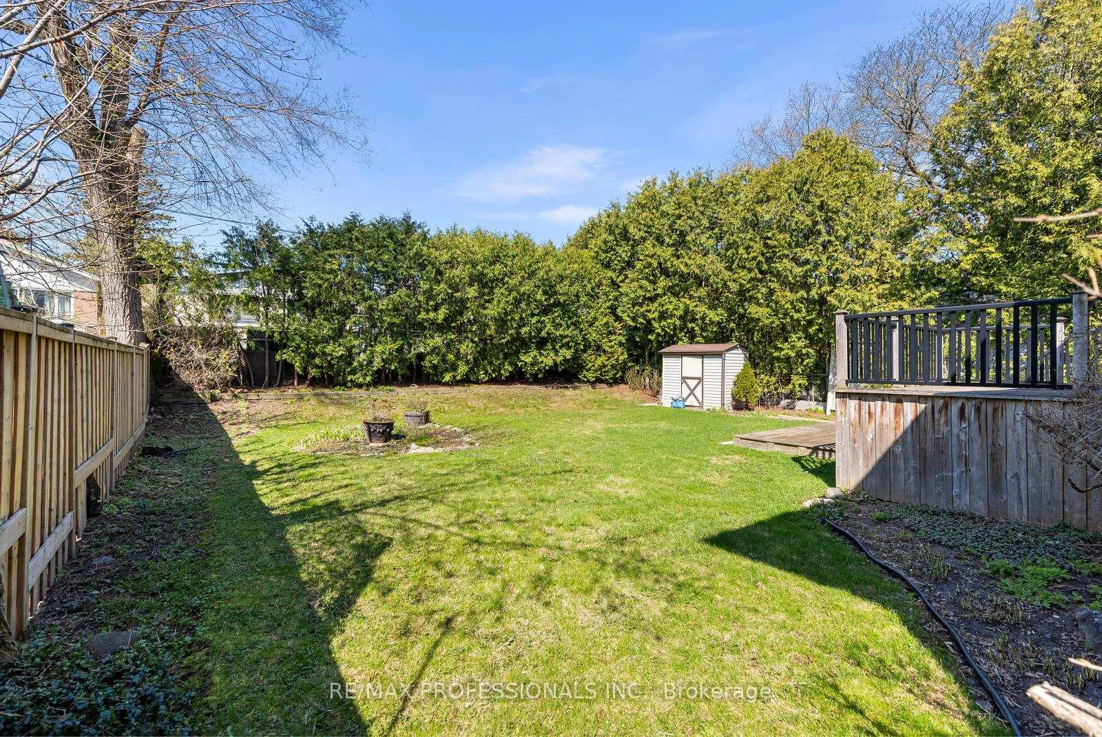 Photo 35 of 162 Lloyd Manor Road, Etobicoke, Princess-Rosethorn — HOMEH