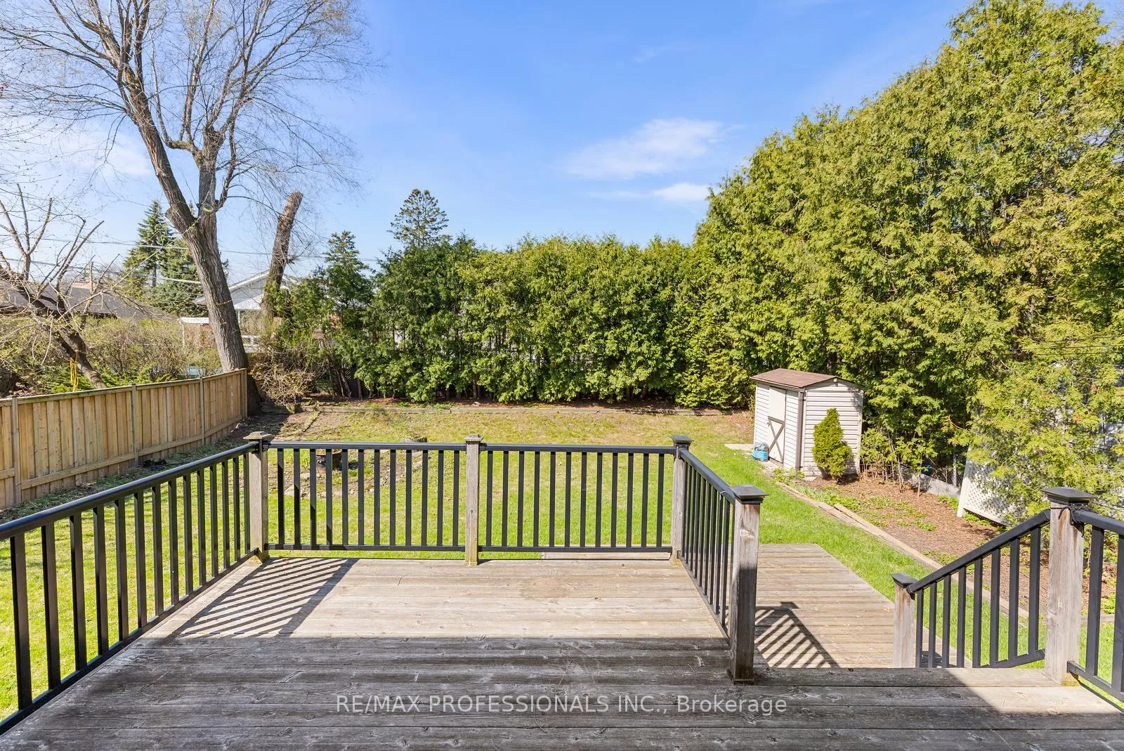 Photo 40 of 162 Lloyd Manor Road, Etobicoke, Princess-Rosethorn — HOMEH