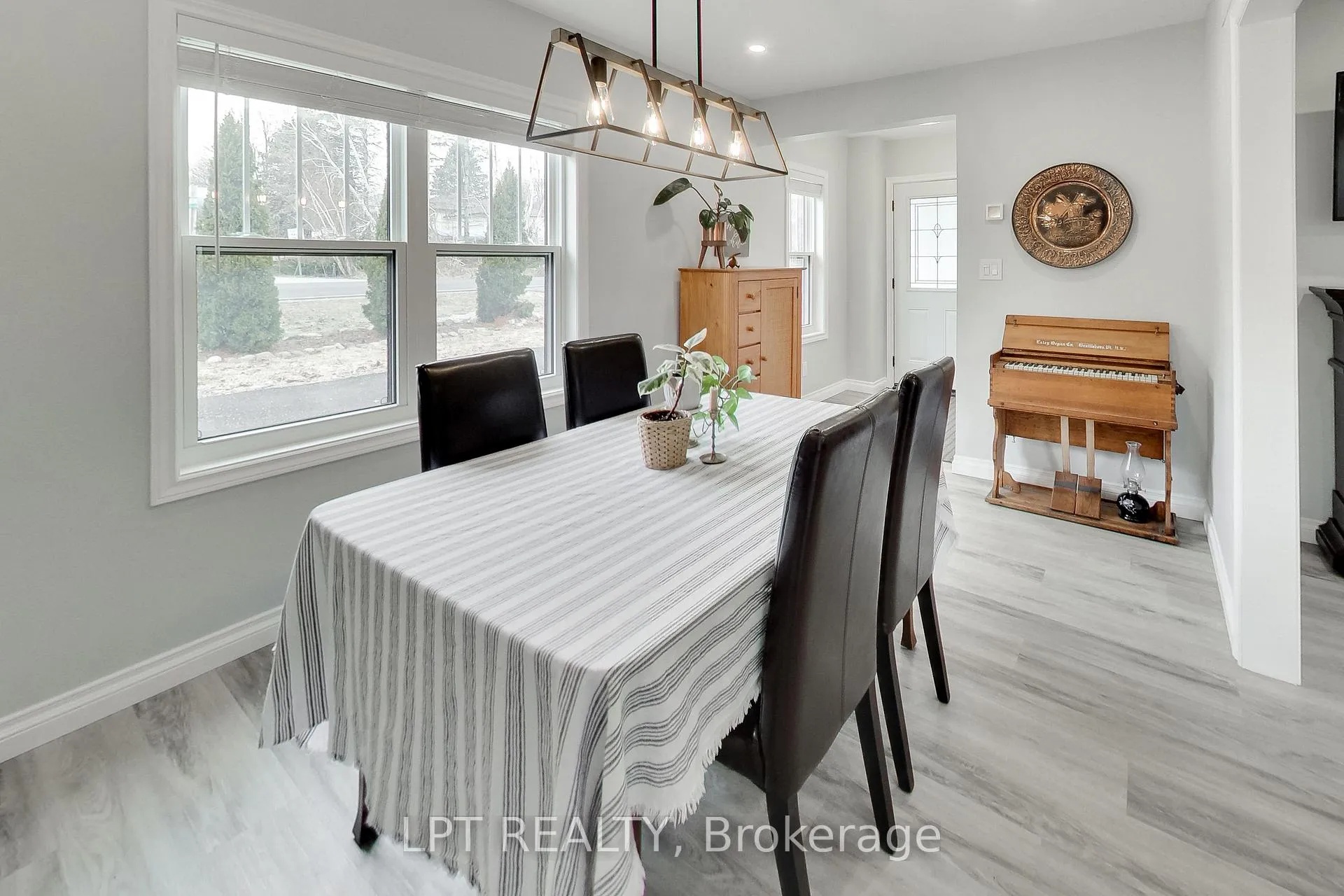 Photo 12 of 33 Ridge Road W, Oro-Medonte, Rural Oro-Medonte — HOMEH