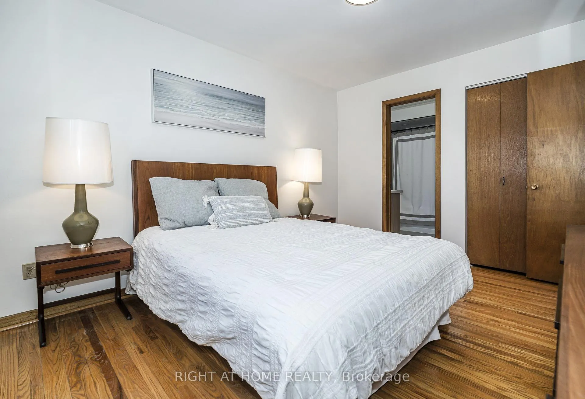 Photo 18 of 8 Mira Road, Markham, Thornhill — HOMEH