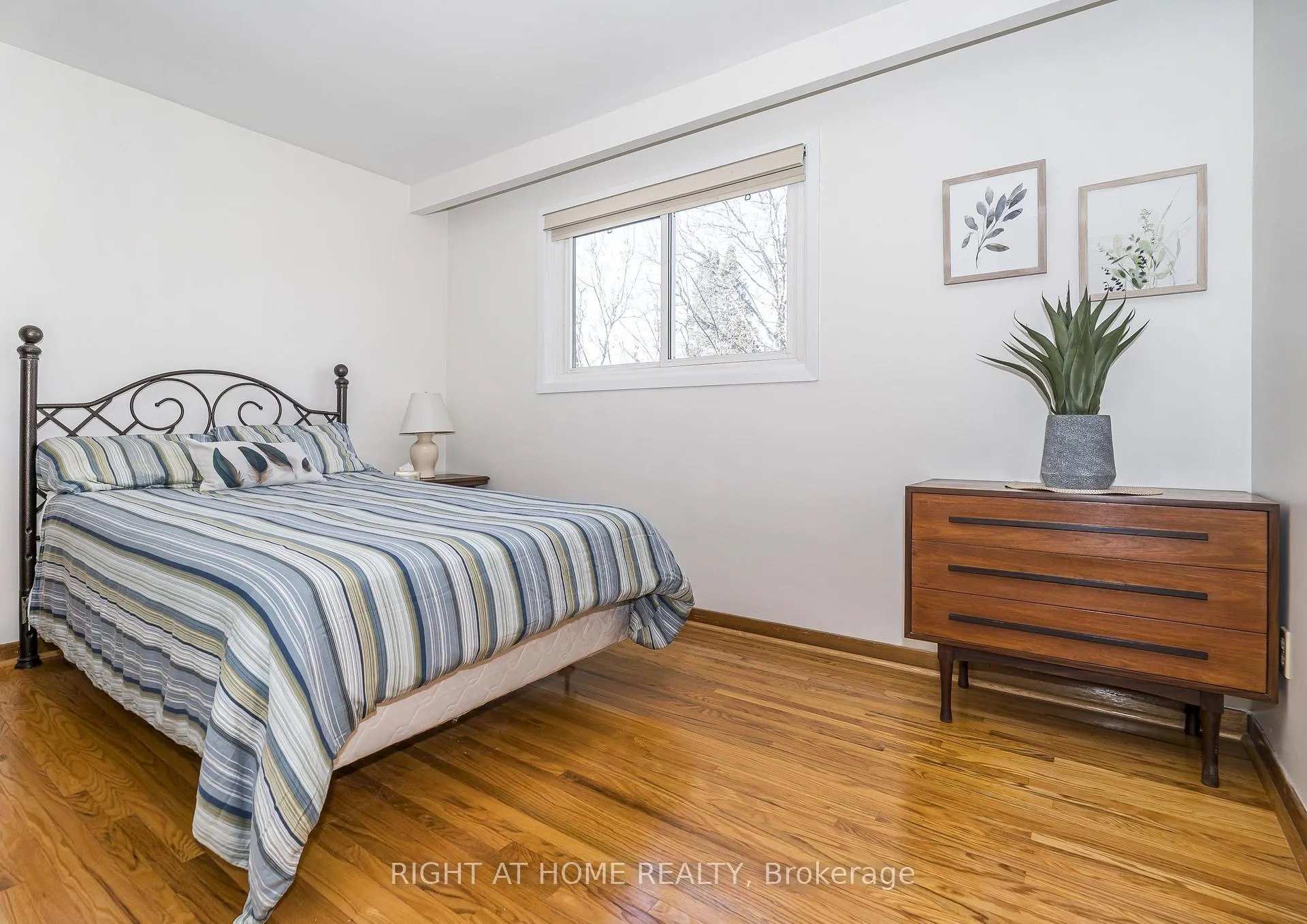 Photo 24 of 8 Mira Road, Markham, Thornhill — HOMEH