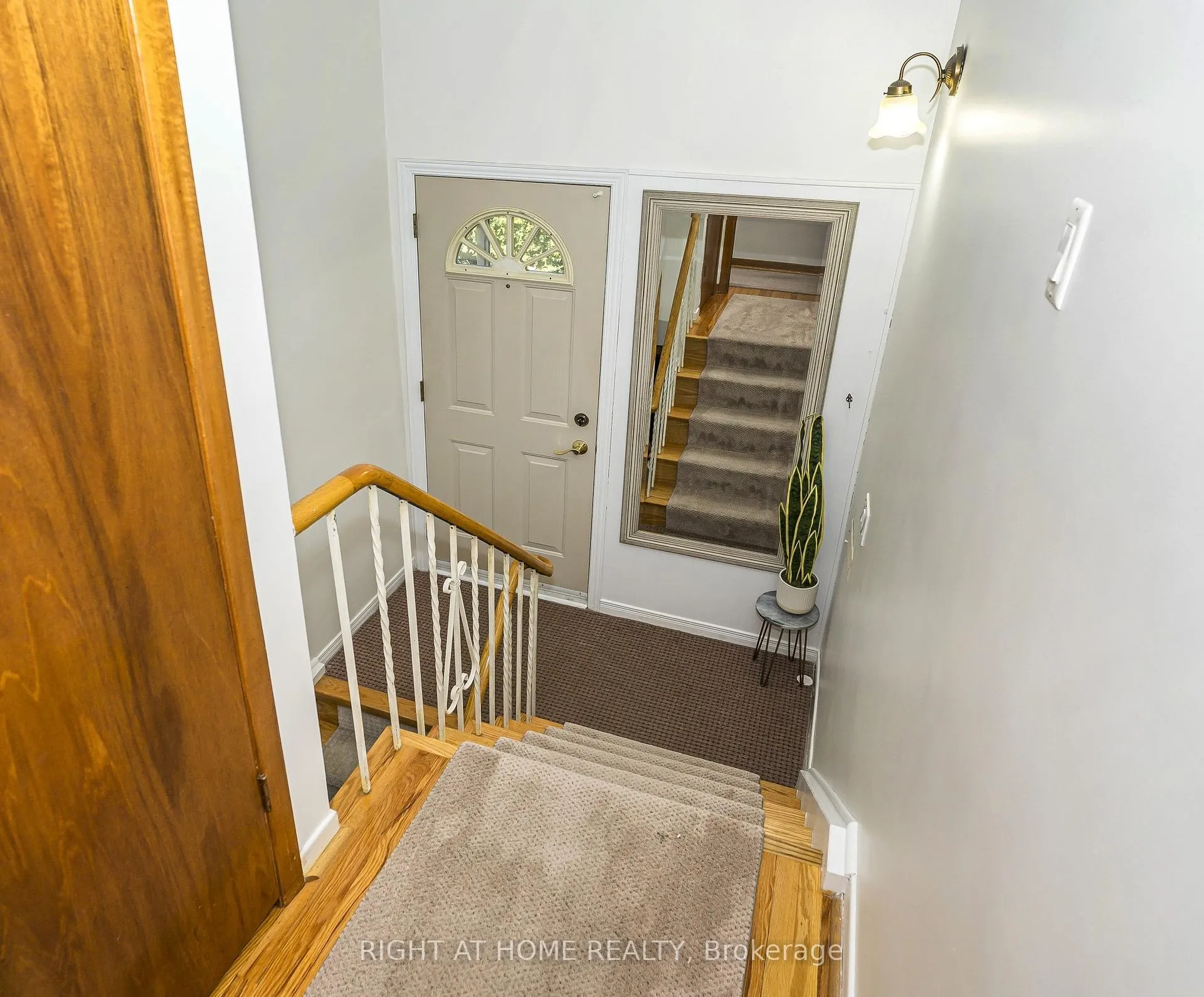 Photo 28 of 8 Mira Road, Markham, Thornhill — HOMEH