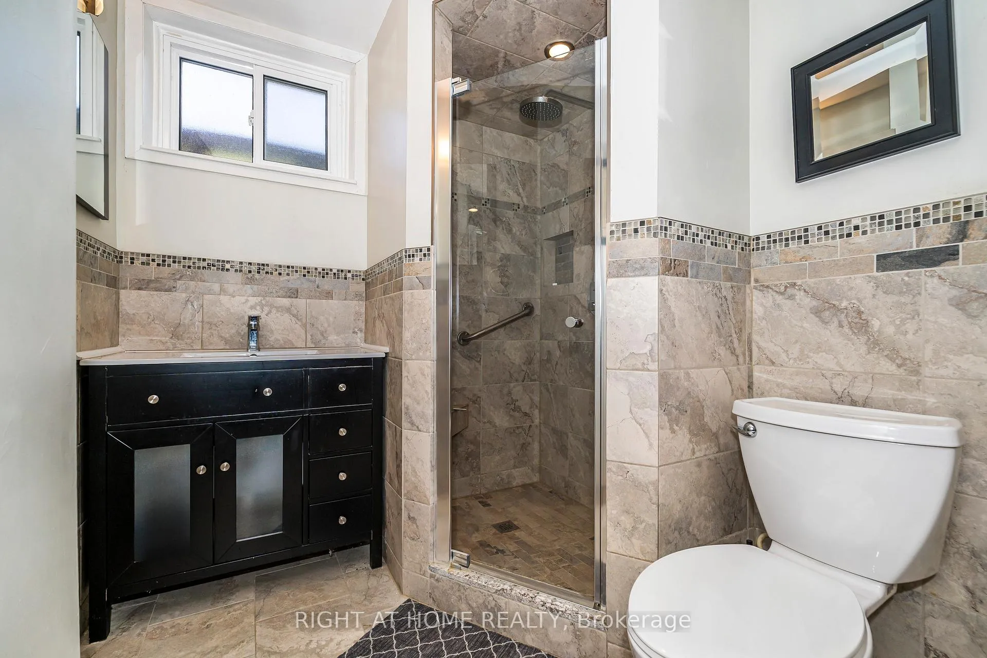 Photo 35 of 8 Mira Road, Markham, Thornhill — HOMEH