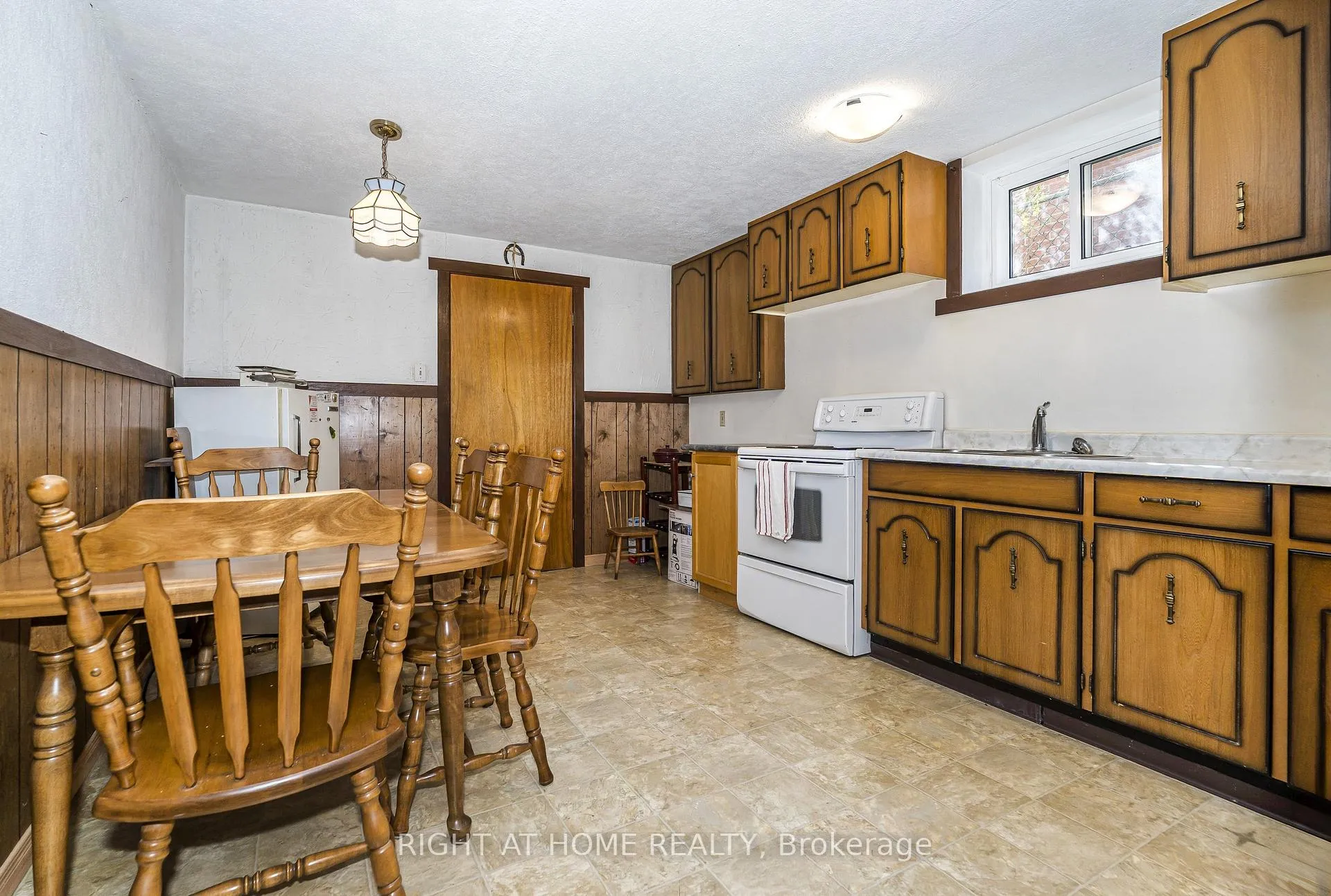 Photo 37 of 8 Mira Road, Markham, Thornhill — HOMEH