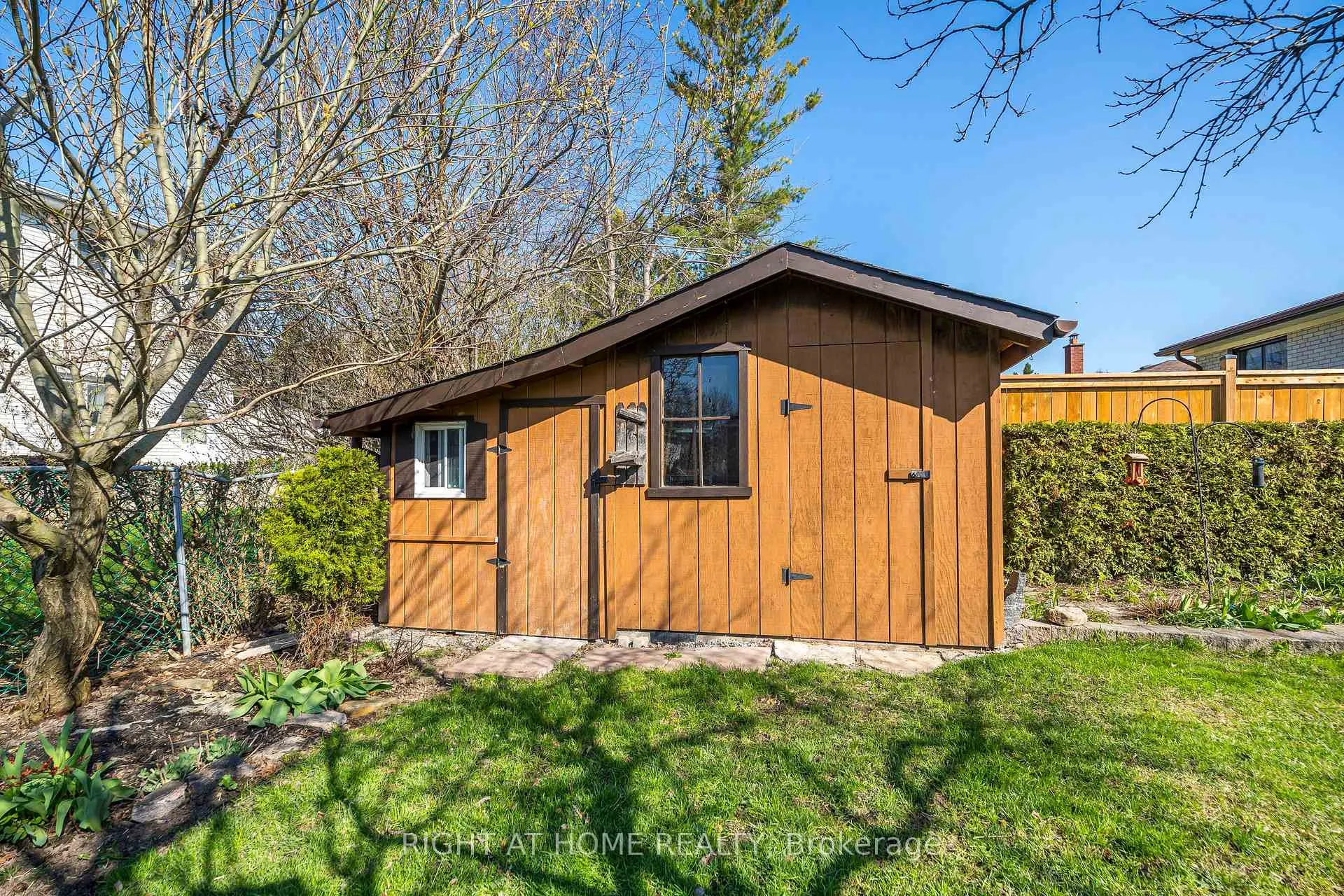 Photo 42 of 8 Mira Road, Markham, Thornhill — HOMEH