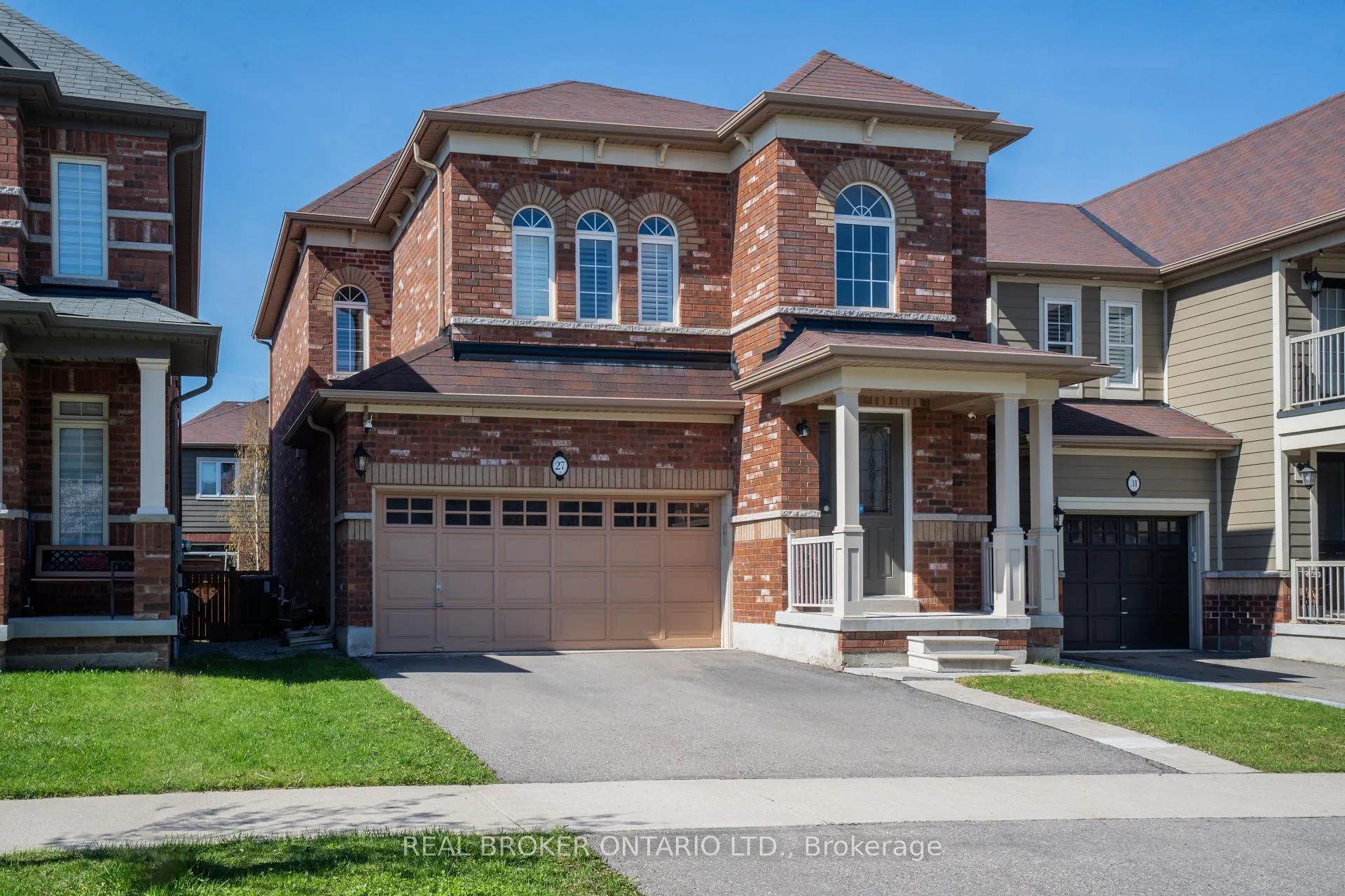 Photo 1 of 27 Fingland Crescent, Hamilton, Waterdown — HOMEH