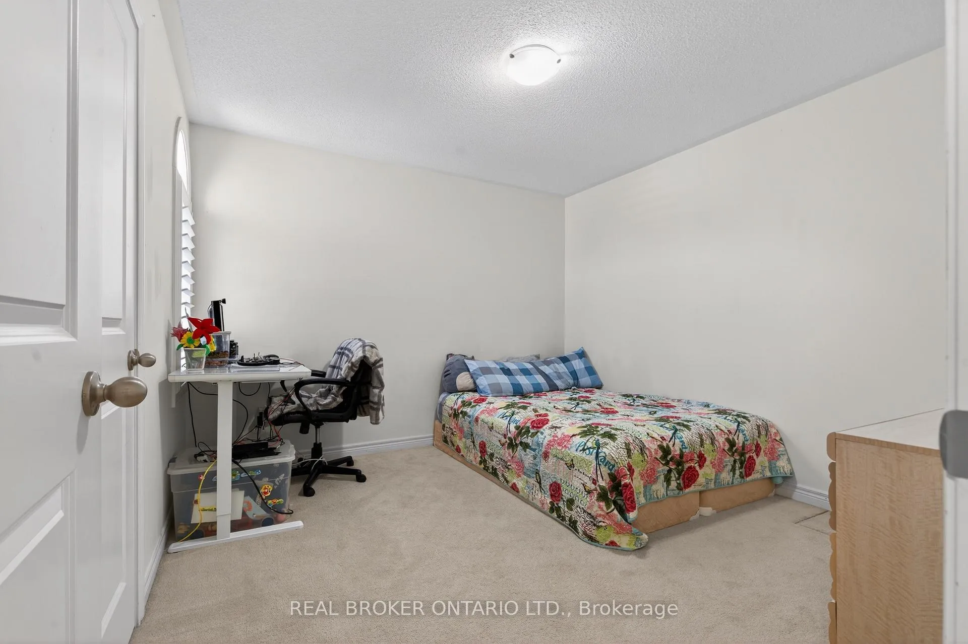 Photo 23 of 27 Fingland Crescent, Hamilton, Waterdown — HOMEH