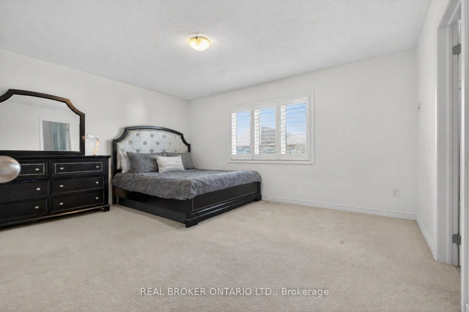 Photo 24 of 27 Fingland Crescent, Hamilton, Waterdown — HOMEH