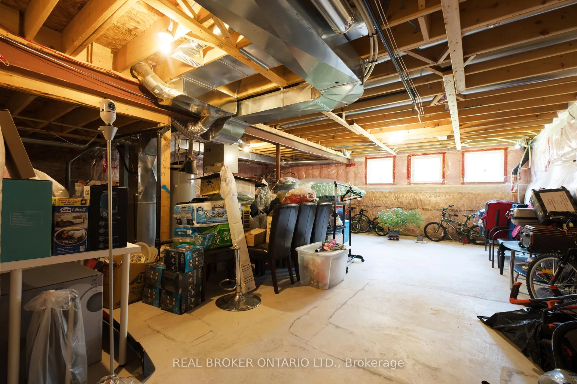Photo 29 of 27 Fingland Crescent, Hamilton, Waterdown — HOMEH