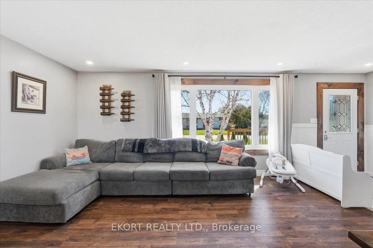 Photo 8 of 141 Jeffrey Drive, Quinte West, Sidney Ward — HOMEH