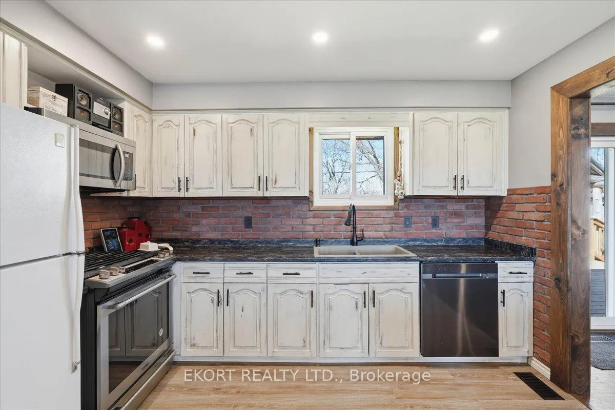 Photo 15 of 141 Jeffrey Drive, Quinte West, Sidney Ward — HOMEH