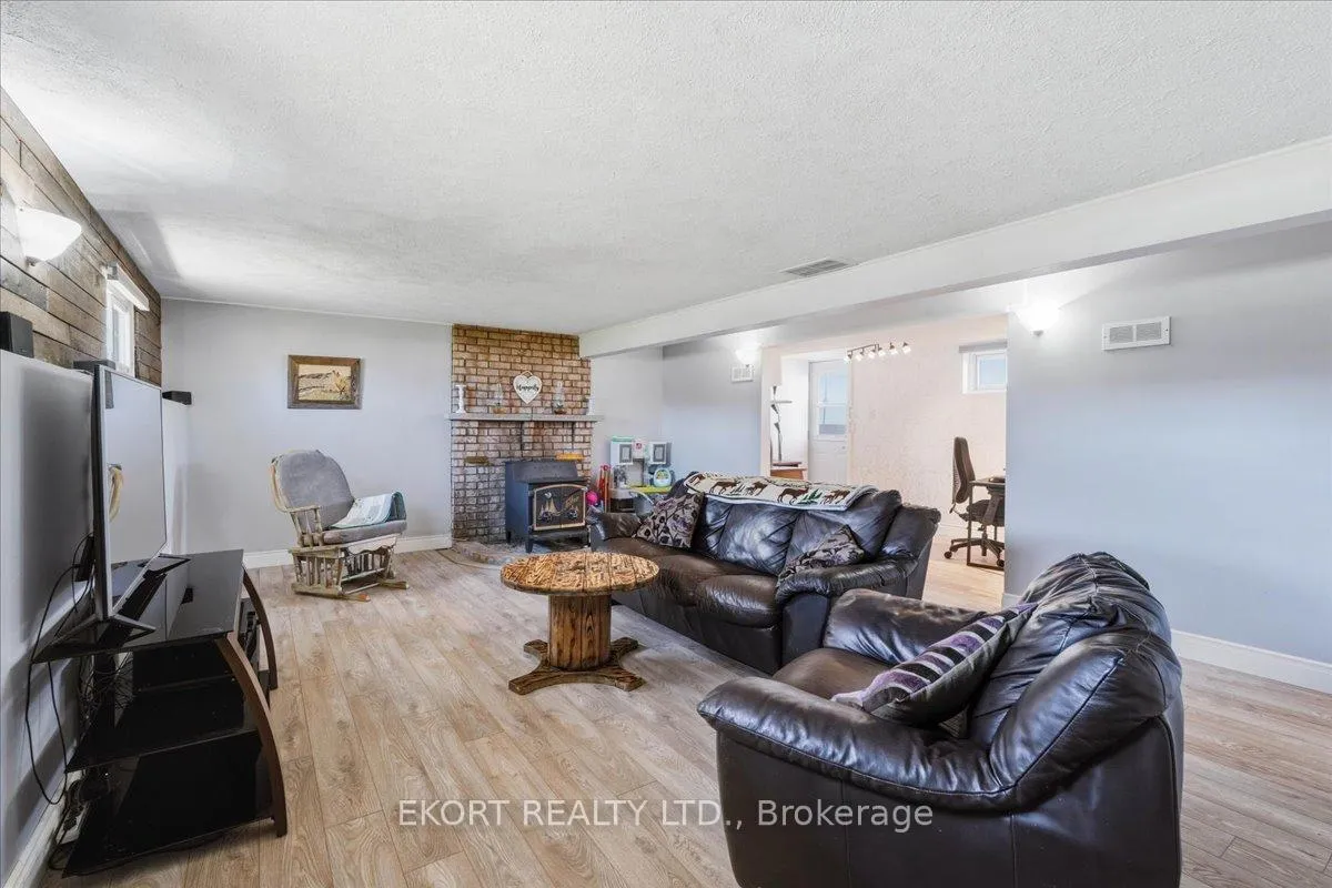 Photo 25 of 141 Jeffrey Drive, Quinte West, Sidney Ward — HOMEH