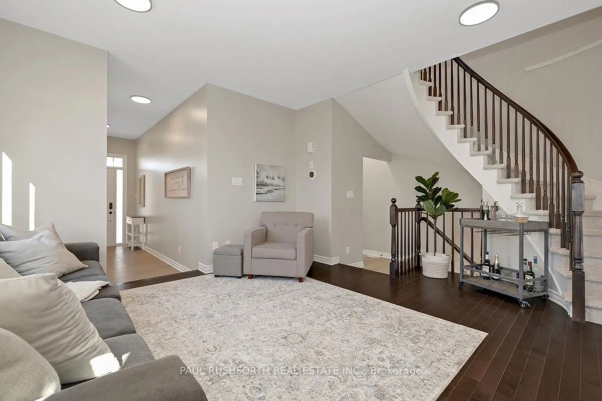 Photo 5 of 10 Cento Way, Ottawa, Stittsville (North) — HOMEH