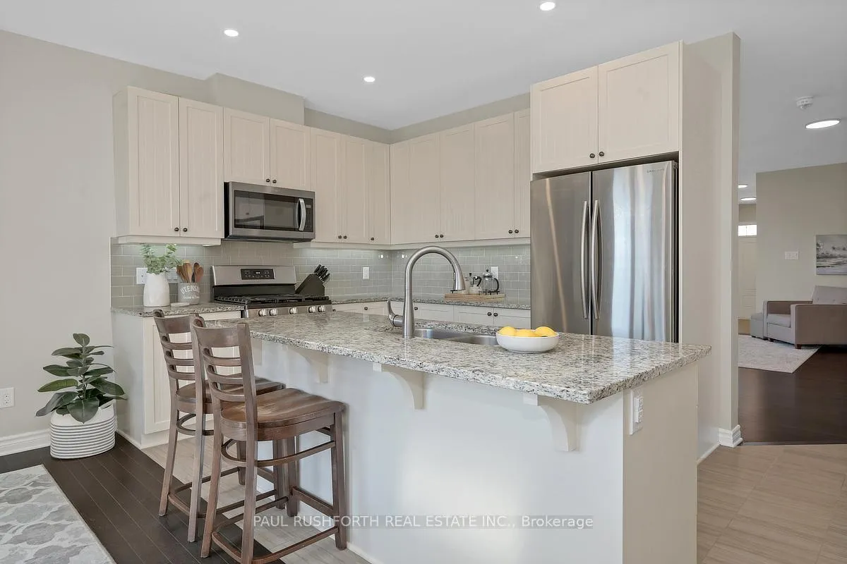 Photo 12 of 10 Cento Way, Ottawa, Stittsville (North) — HOMEH