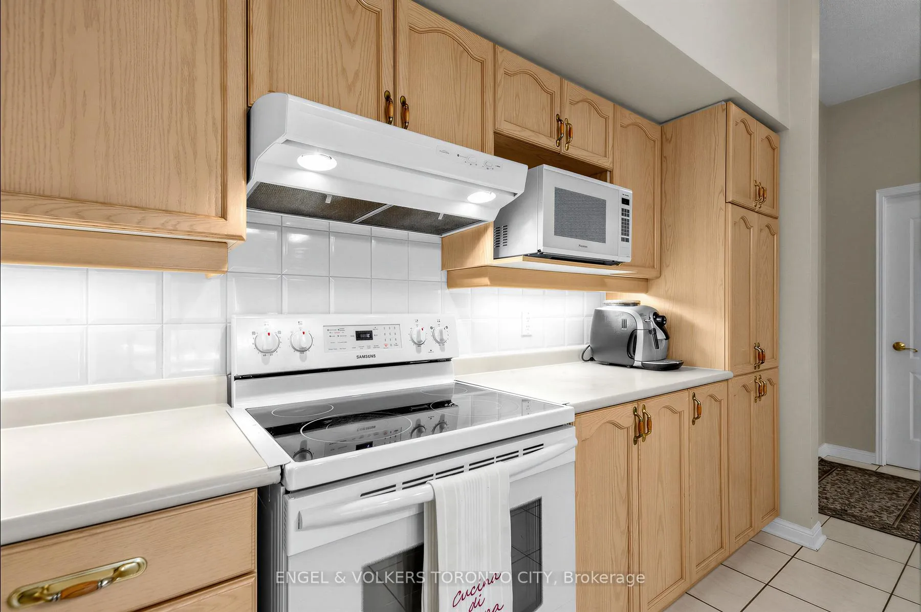 Photo 13 of Unit 105, 2506 Rutherford Road, Vaughan, Maple — HOMEH