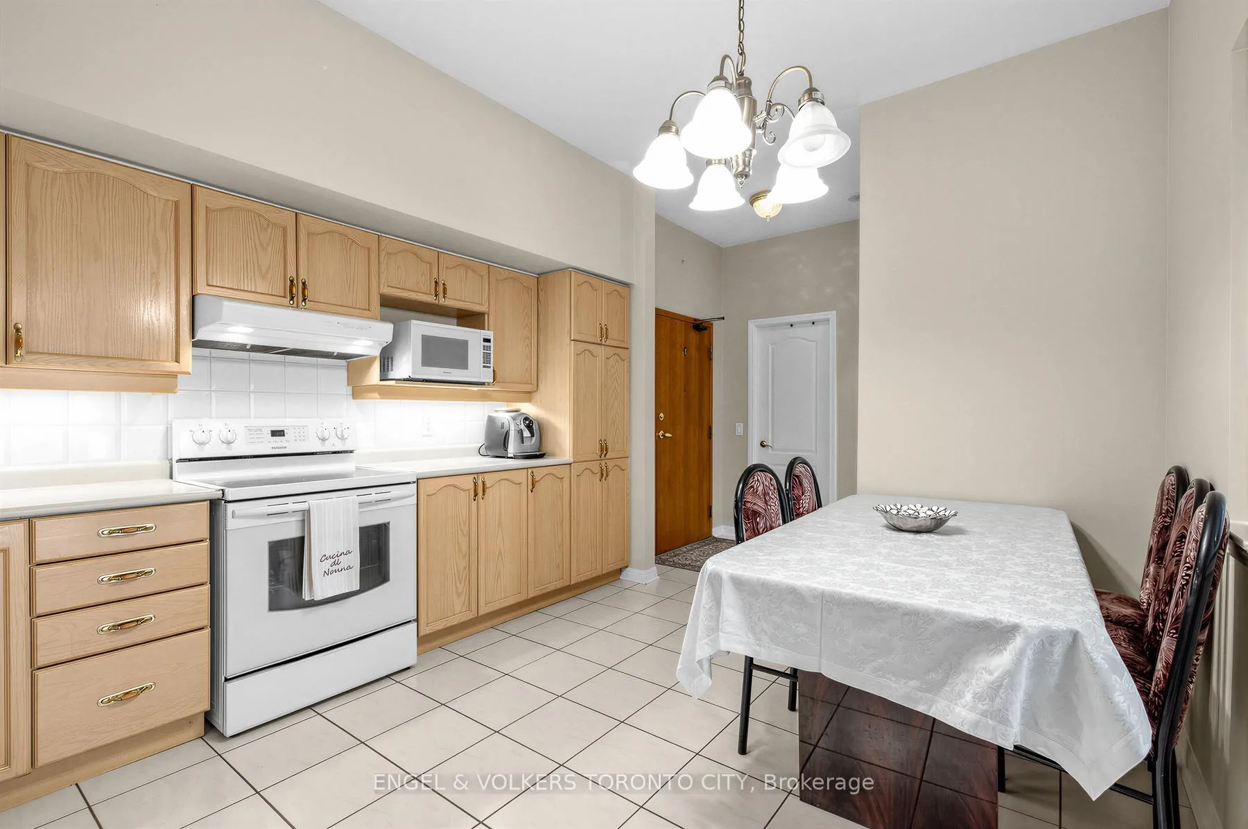 Photo 15 of Unit 105, 2506 Rutherford Road, Vaughan, Maple — HOMEH