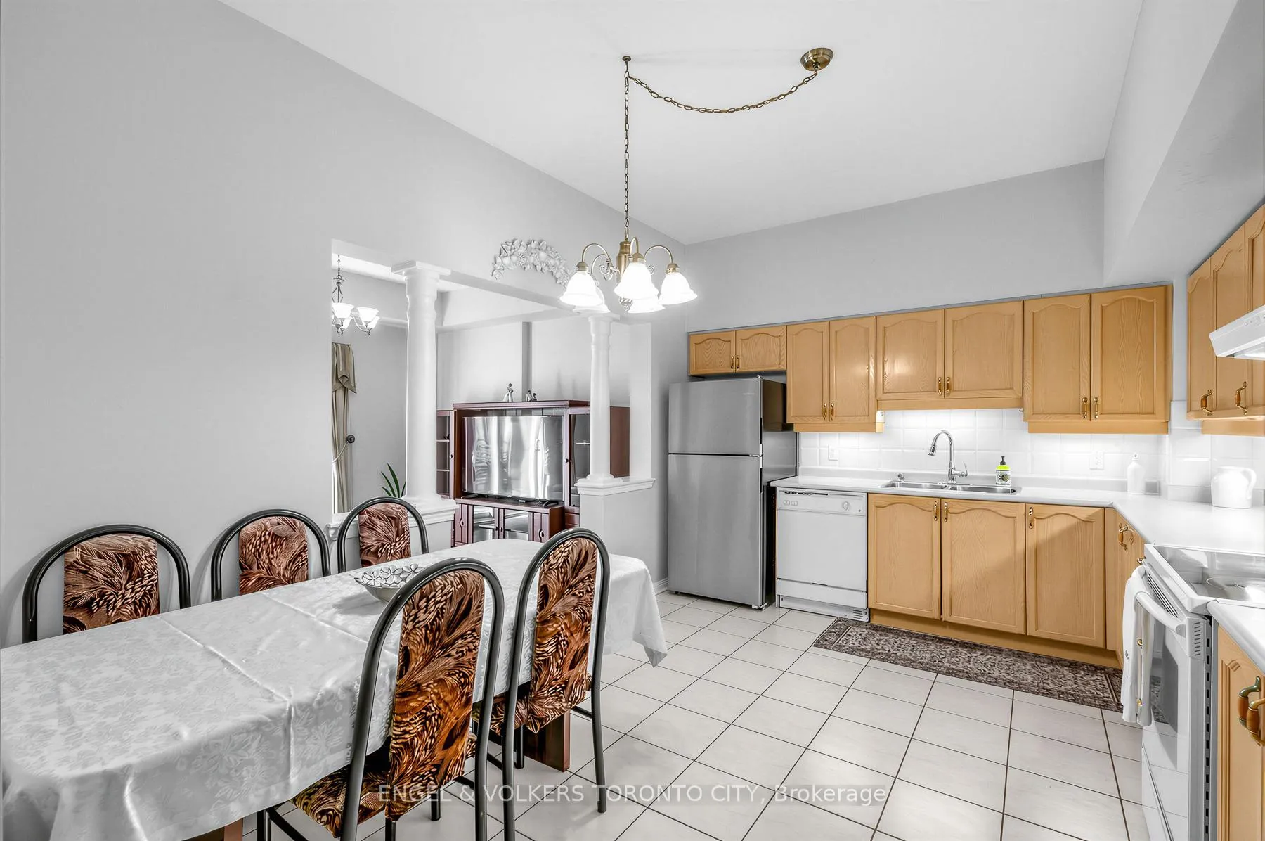 Photo 16 of Unit 105, 2506 Rutherford Road, Vaughan, Maple — HOMEH