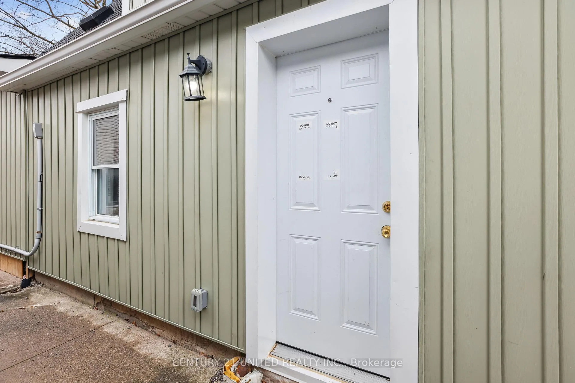 Photo 1 of Unit 2, 19 Bailey Street, St. Catharines, Western Hill — HOMEH