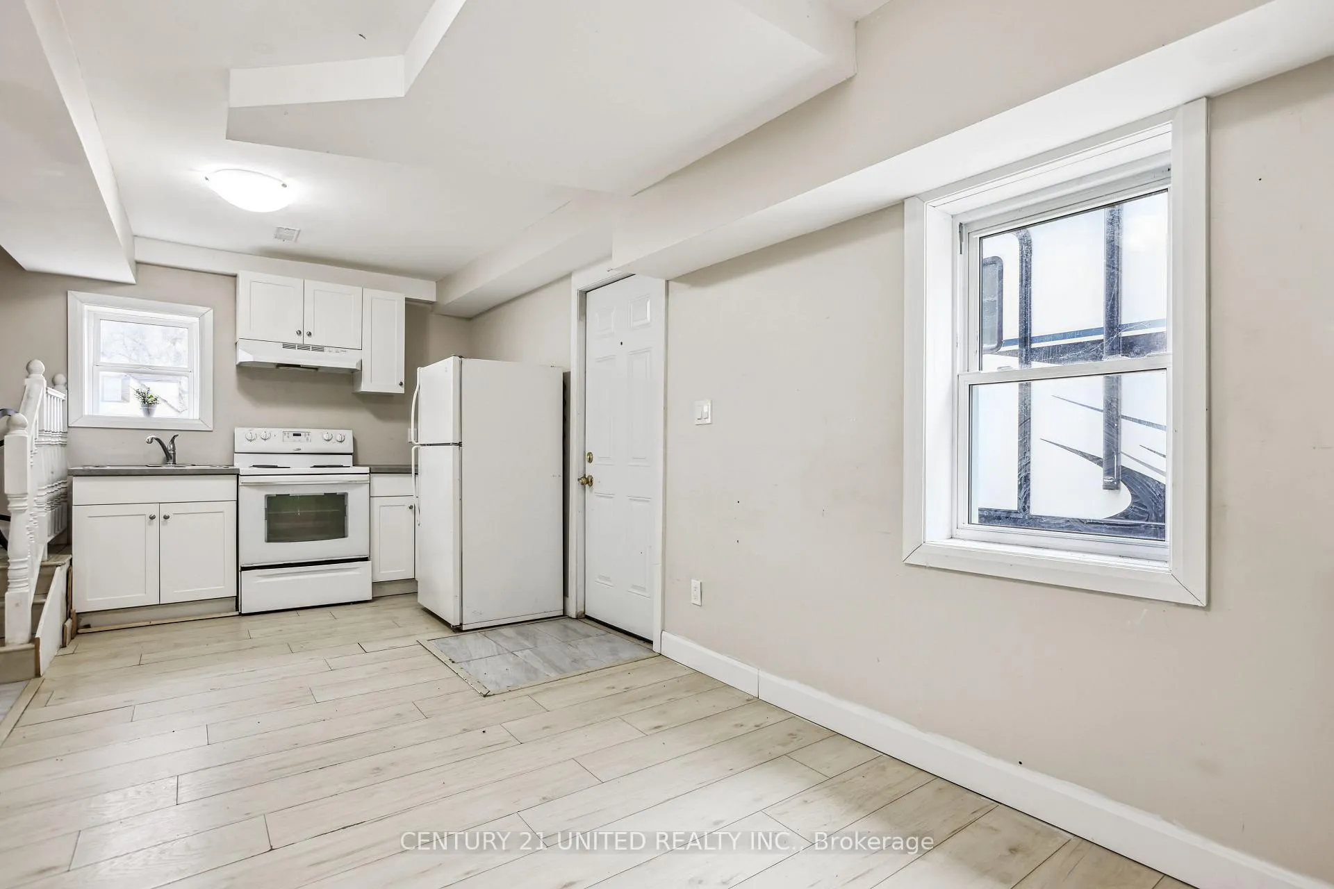 Photo 6 of Unit 2, 19 Bailey Street, St. Catharines, Western Hill — HOMEH