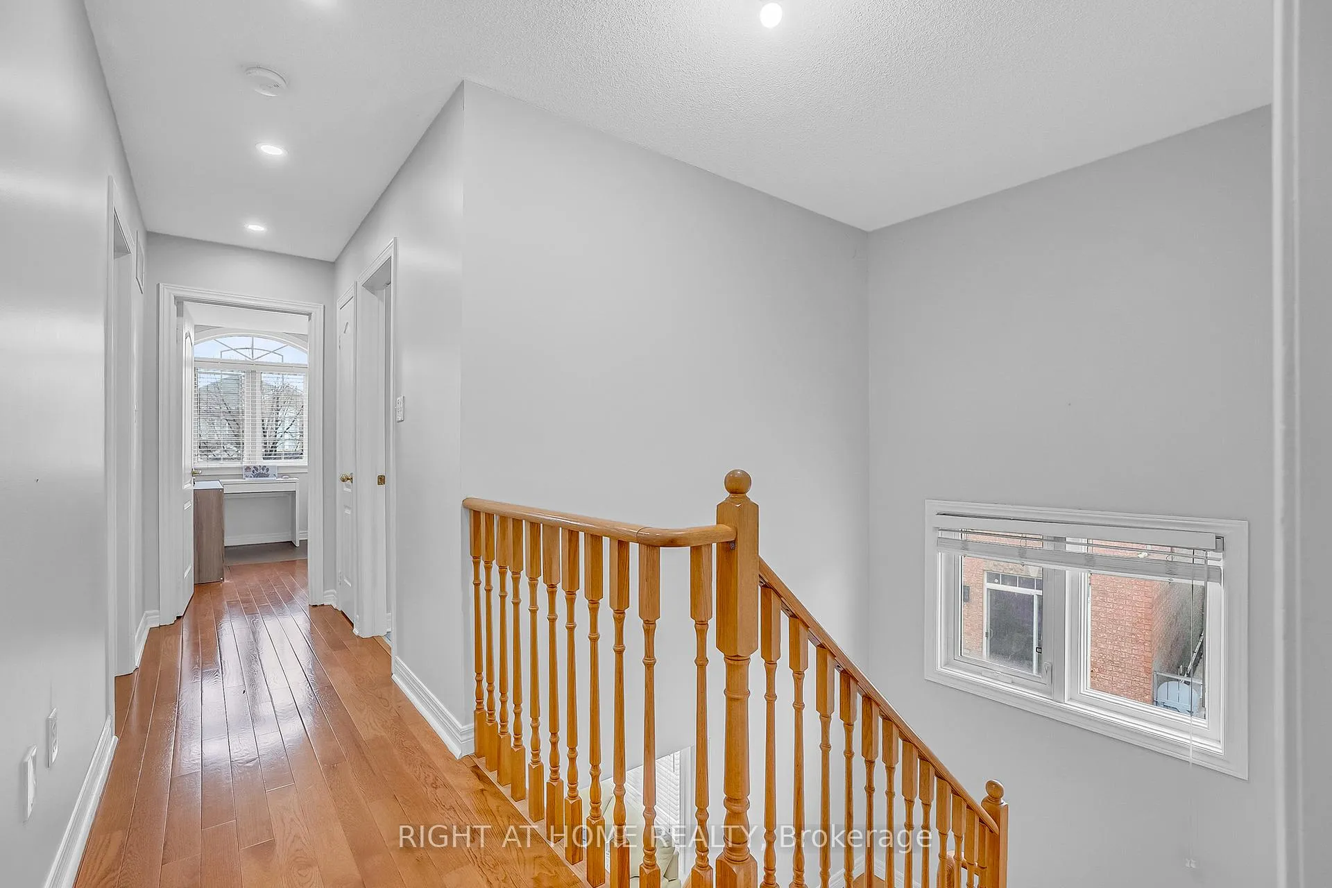 Photo 17 of 11 Tobermory Crescent, Brampton, Madoc — HOMEH
