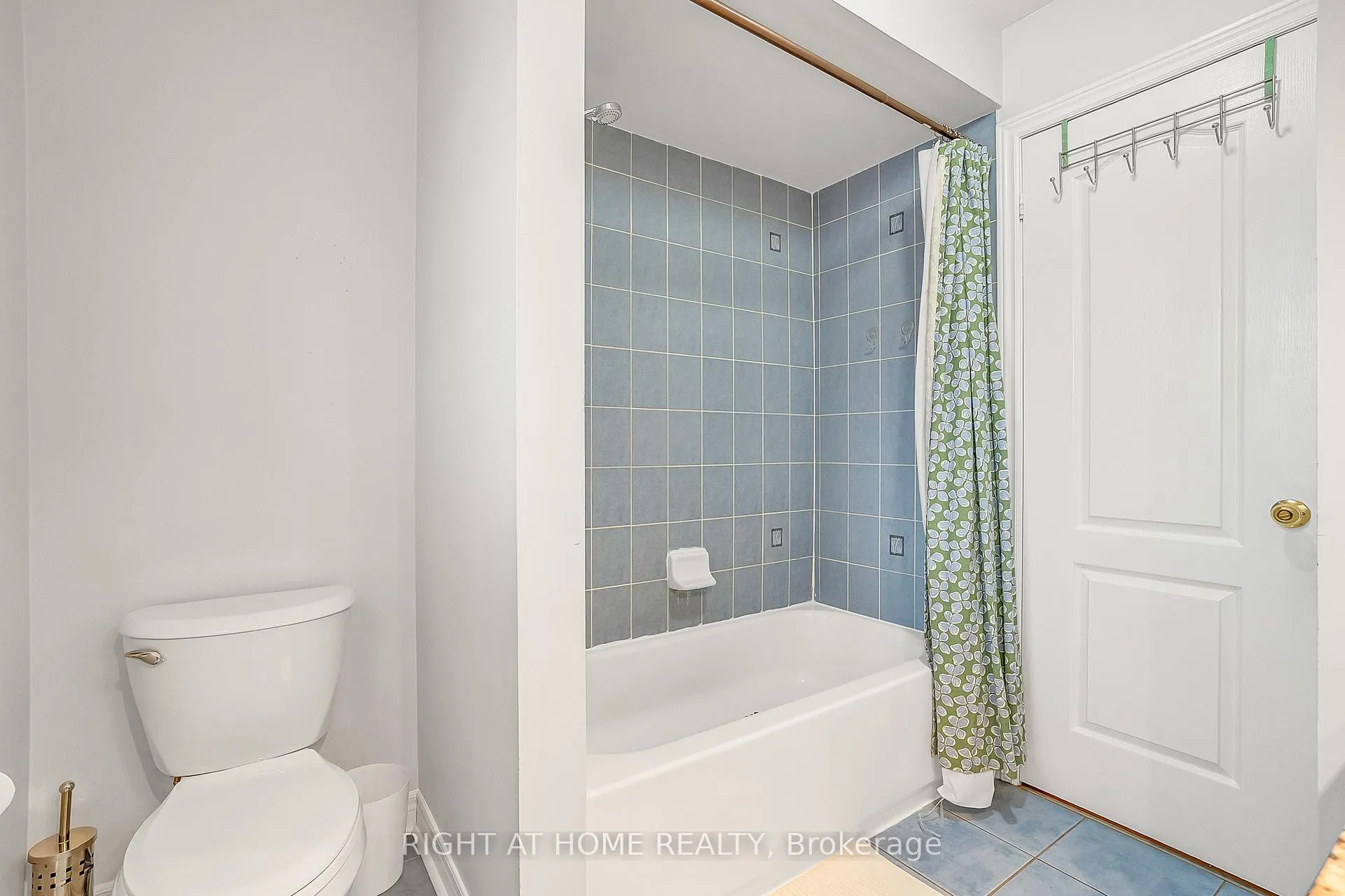 Photo 30 of 11 Tobermory Crescent, Brampton, Madoc — HOMEH