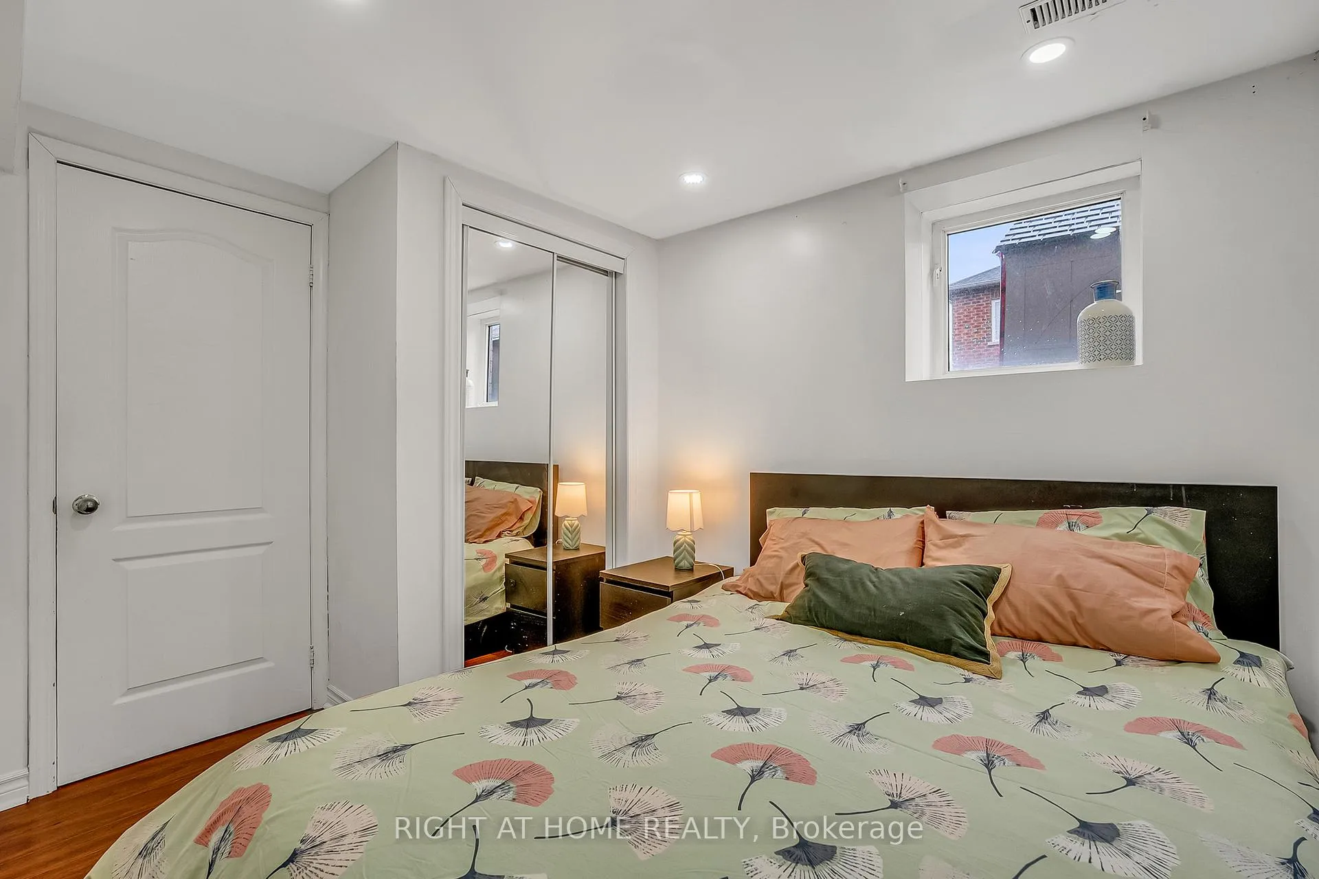 Photo 39 of 11 Tobermory Crescent, Brampton, Madoc — HOMEH