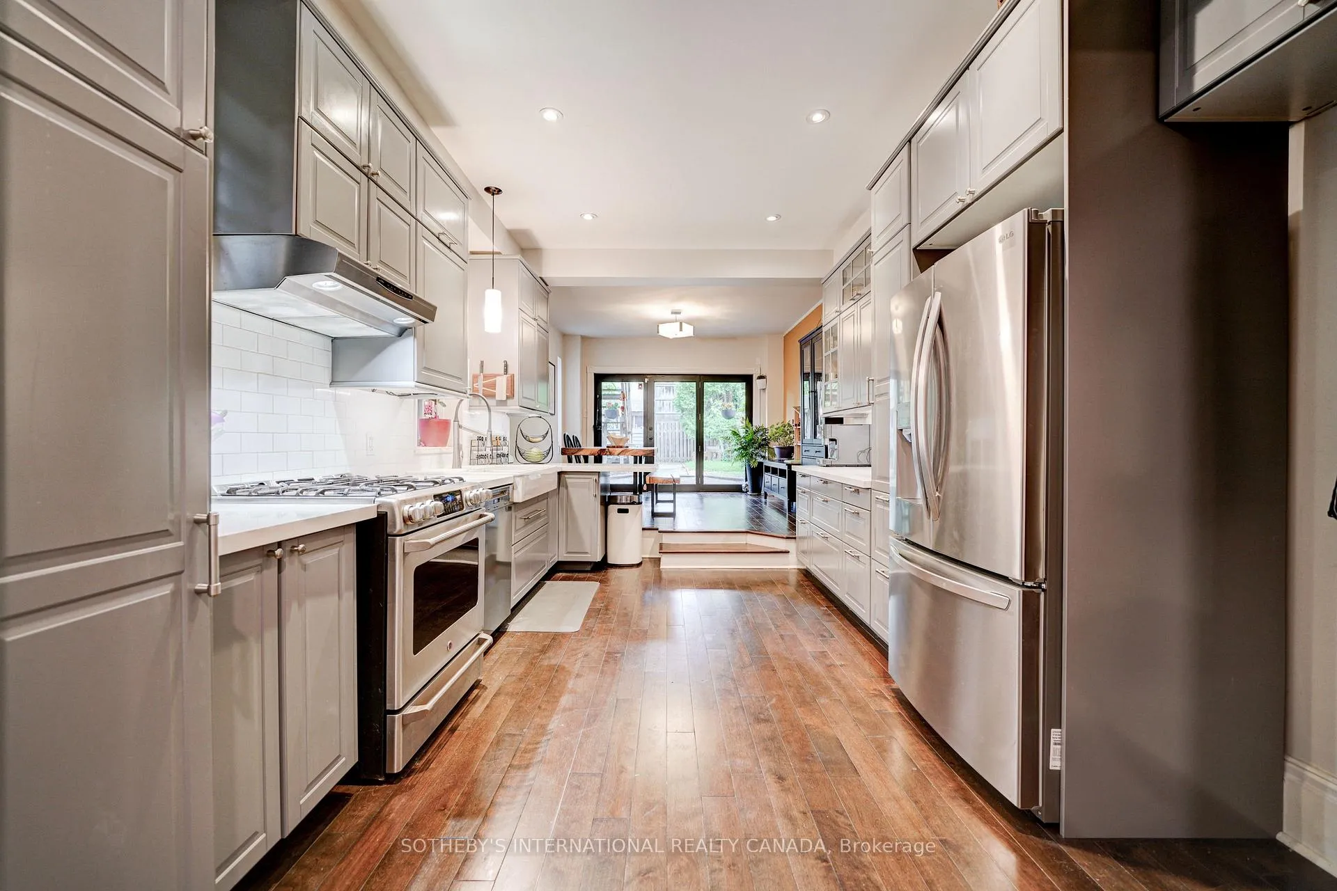 Photo 10 of 22 Cummings Street, Toronto, South Riverdale — HOMEH