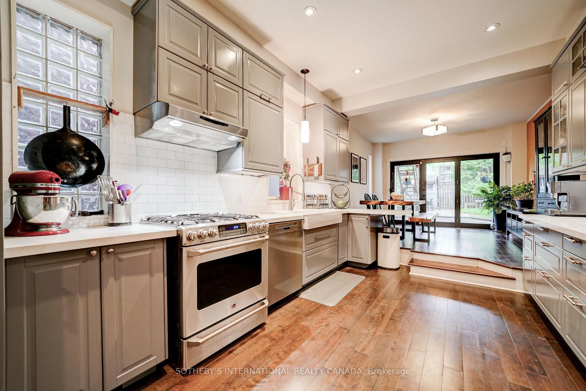 Photo 11 of 22 Cummings Street, Toronto, South Riverdale — HOMEH