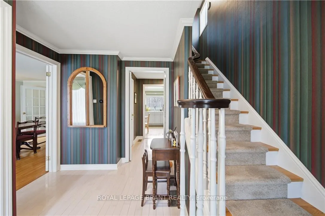 Photo 4 of 37 Parkview Crescent, Kitchener — HOMEH