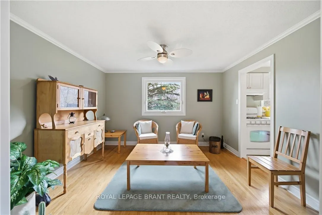 Photo 10 of 37 Parkview Crescent, Kitchener — HOMEH