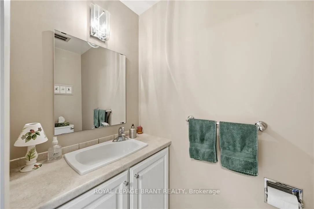 Photo 12 of 37 Parkview Crescent, Kitchener — HOMEH