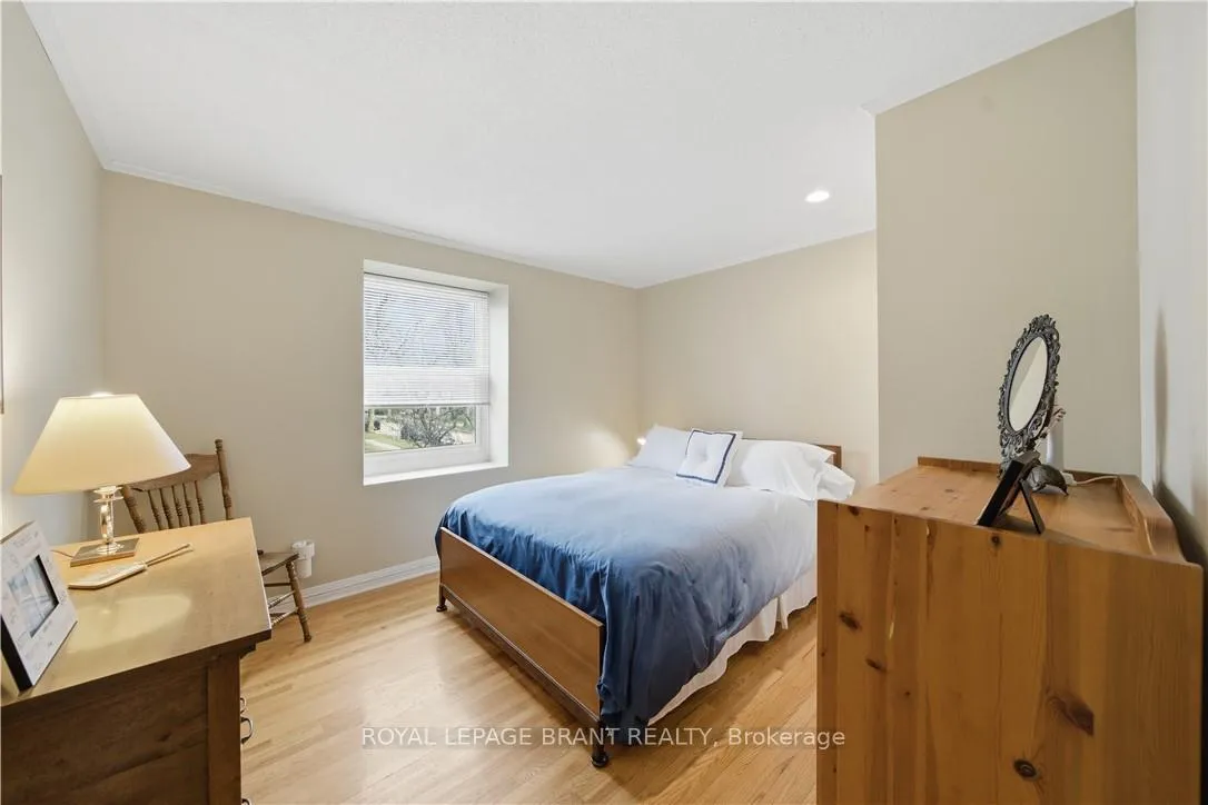 Photo 22 of 37 Parkview Crescent, Kitchener — HOMEH