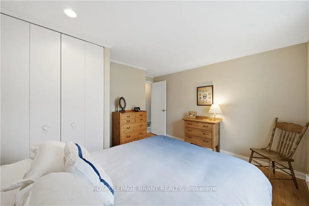 Photo 23 of 37 Parkview Crescent, Kitchener — HOMEH