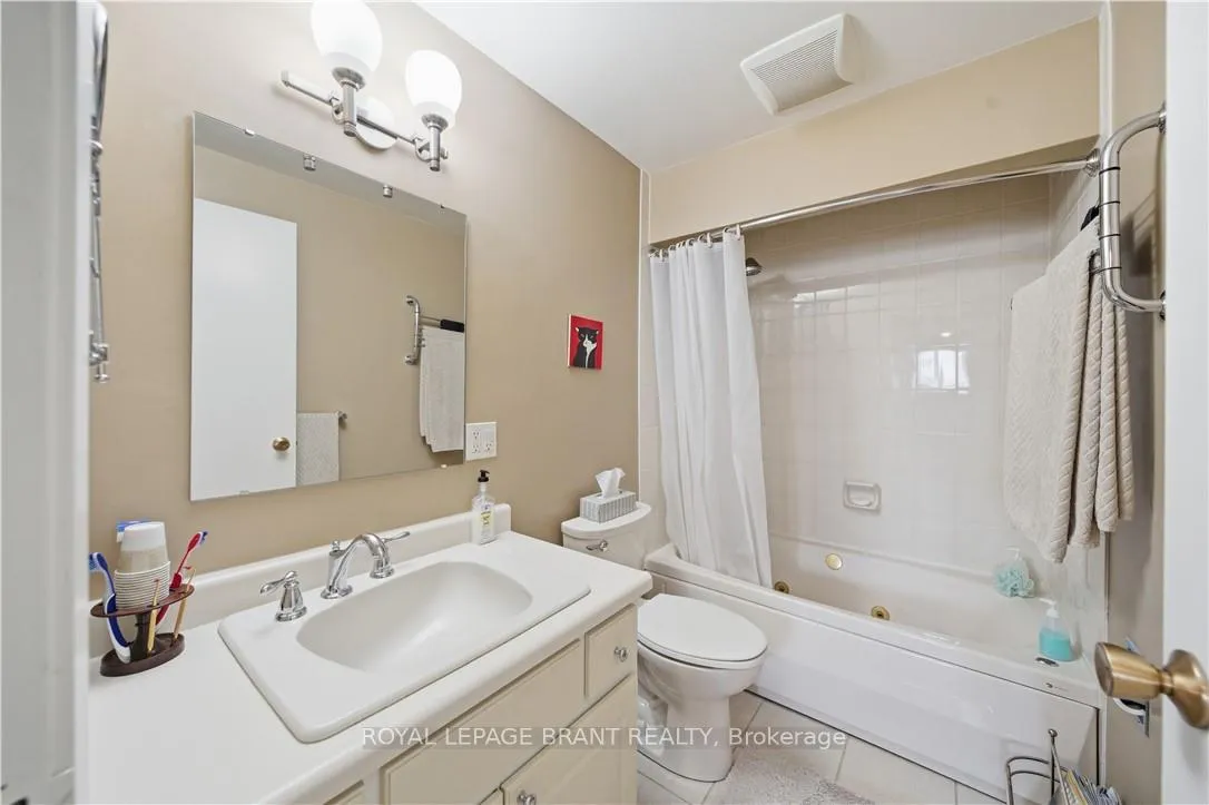 Photo 25 of 37 Parkview Crescent, Kitchener — HOMEH