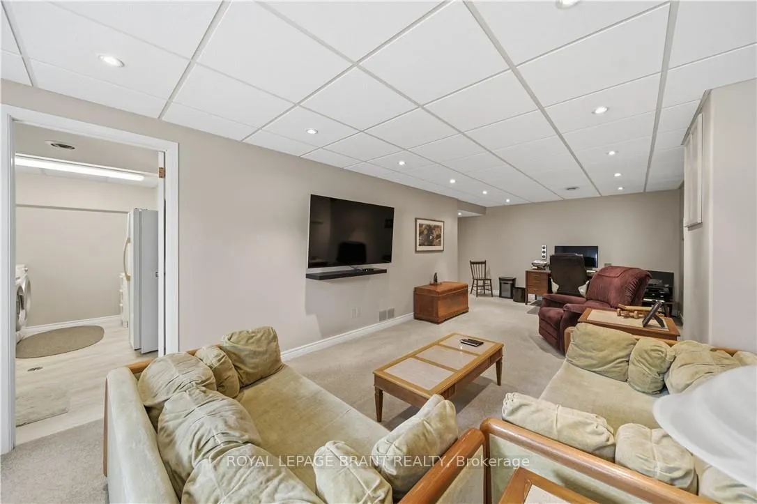 Photo 27 of 37 Parkview Crescent, Kitchener — HOMEH