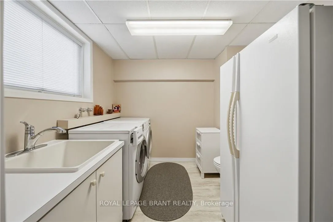 Photo 29 of 37 Parkview Crescent, Kitchener — HOMEH