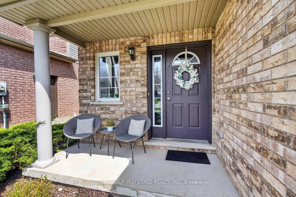 Photo 2 of 2178 Blackwater Road, London, North B — HOMEH