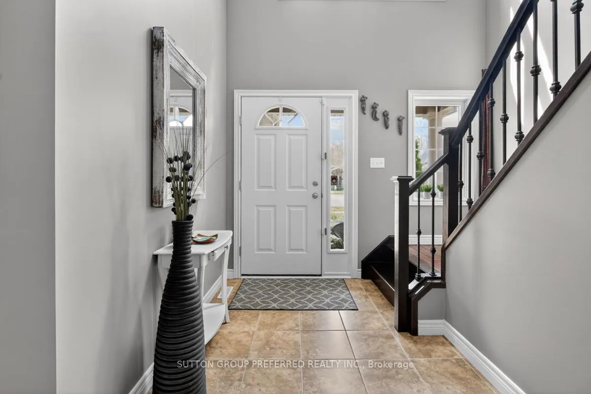Photo 3 of 2178 Blackwater Road, London, North B — HOMEH
