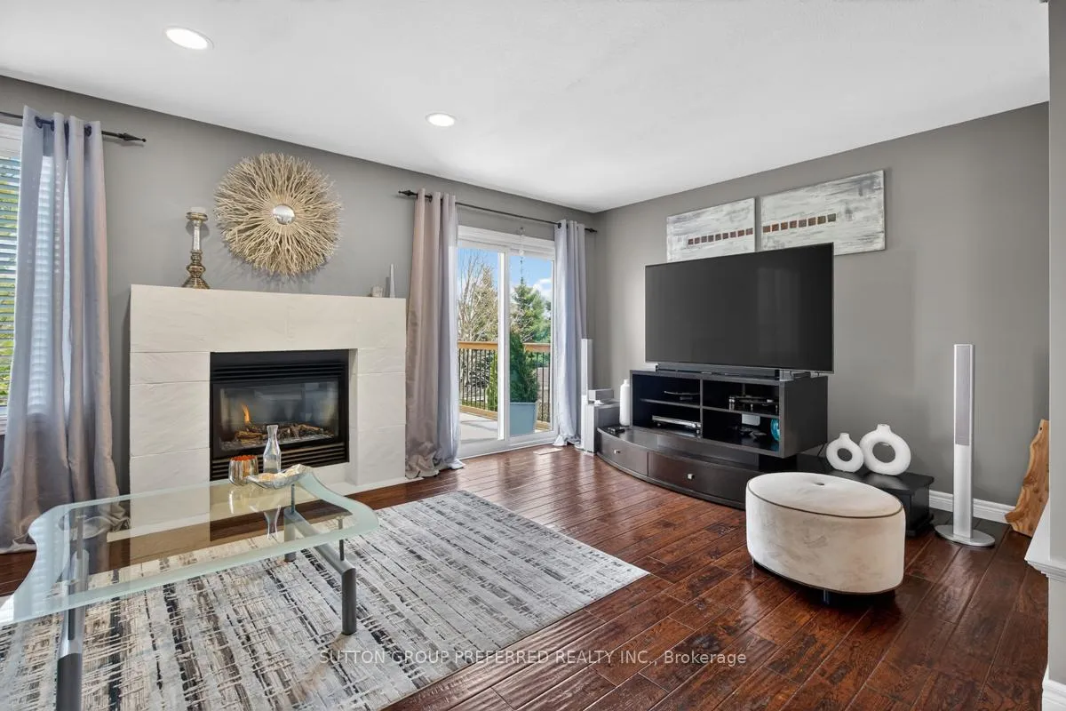 Photo 6 of 2178 Blackwater Road, London, North B — HOMEH