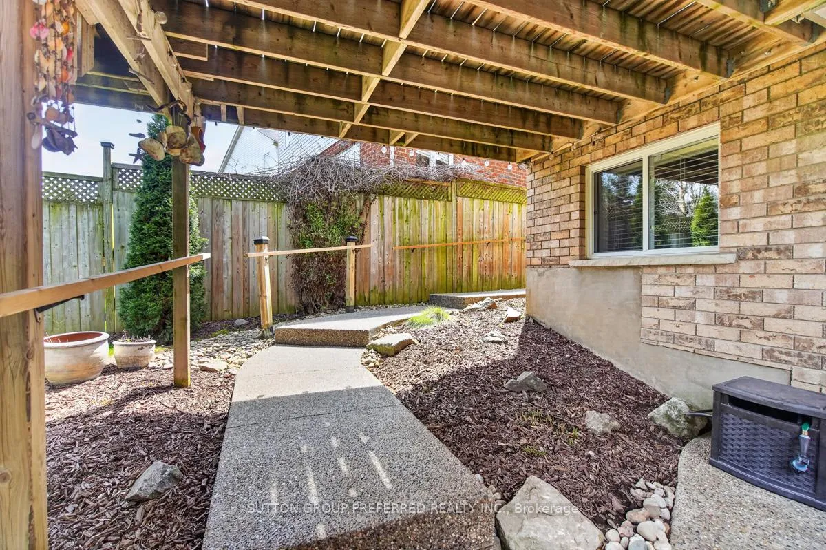 Photo 41 of 2178 Blackwater Road, London, North B — HOMEH
