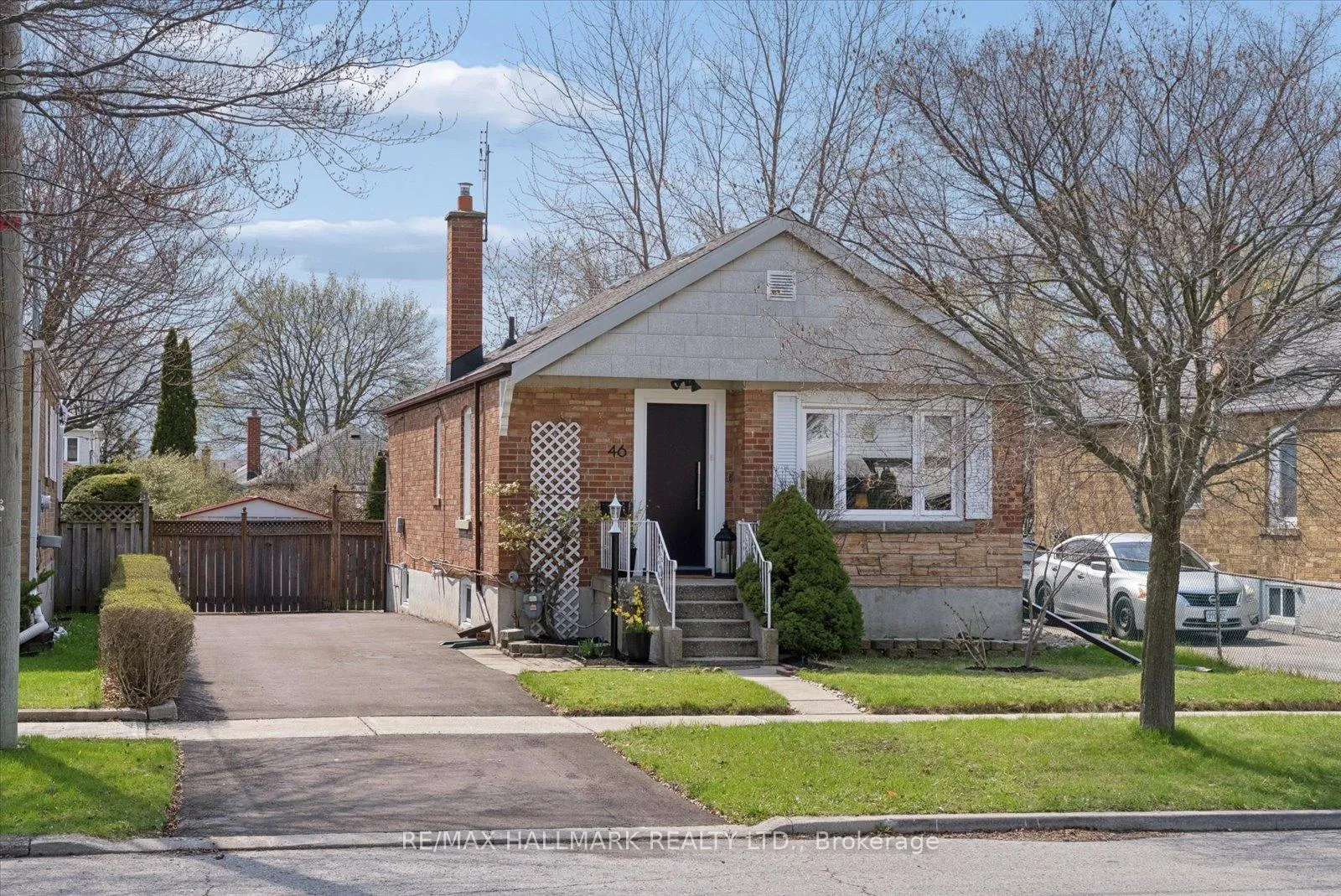 Photo 3 of 46 Marsh Road, Scarborough, Clairlea-Birchmount — HOMEH